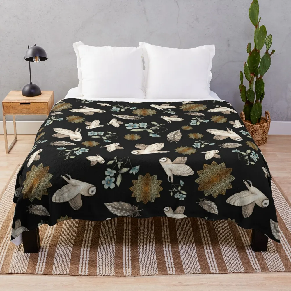 

Barn Owl Pattern in black Throw Blanket Large Blanket Flannel Fabric