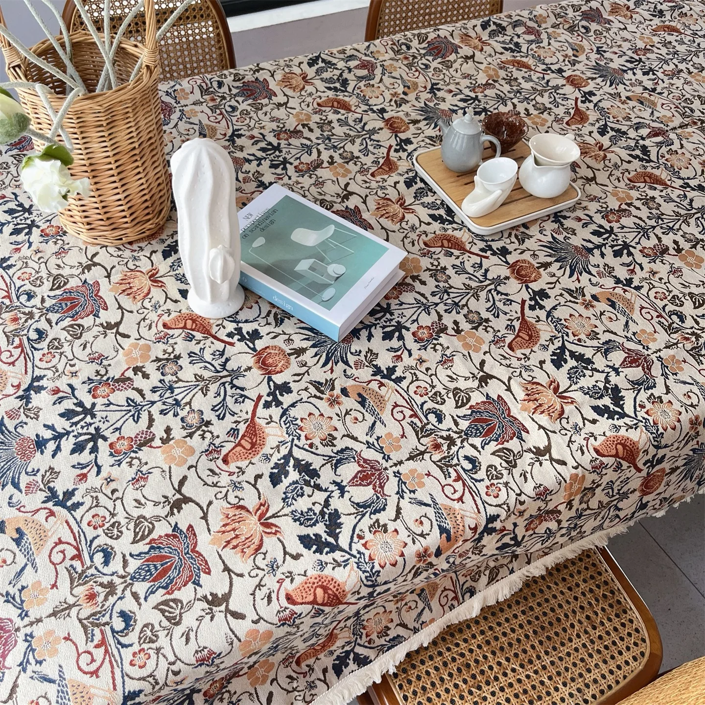 

Morris flower and bird tablecloth retro oil painting style decorative cover cloth round table cloth