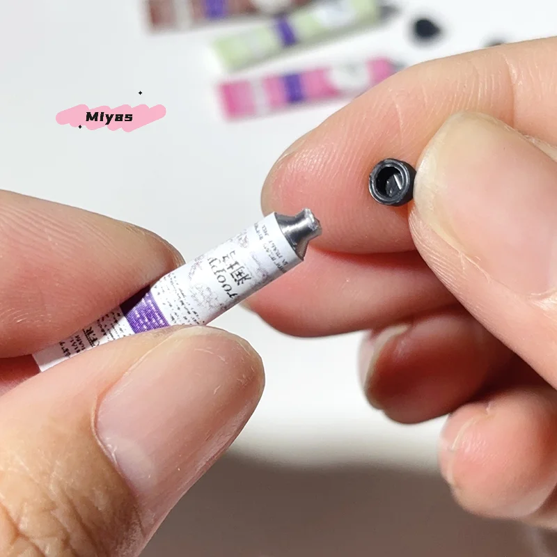 2Pcs Miniature Dollhouse Hand Cream Makeup Scene Decor Doll House Accessories Mini Beauty Props for Playhouses