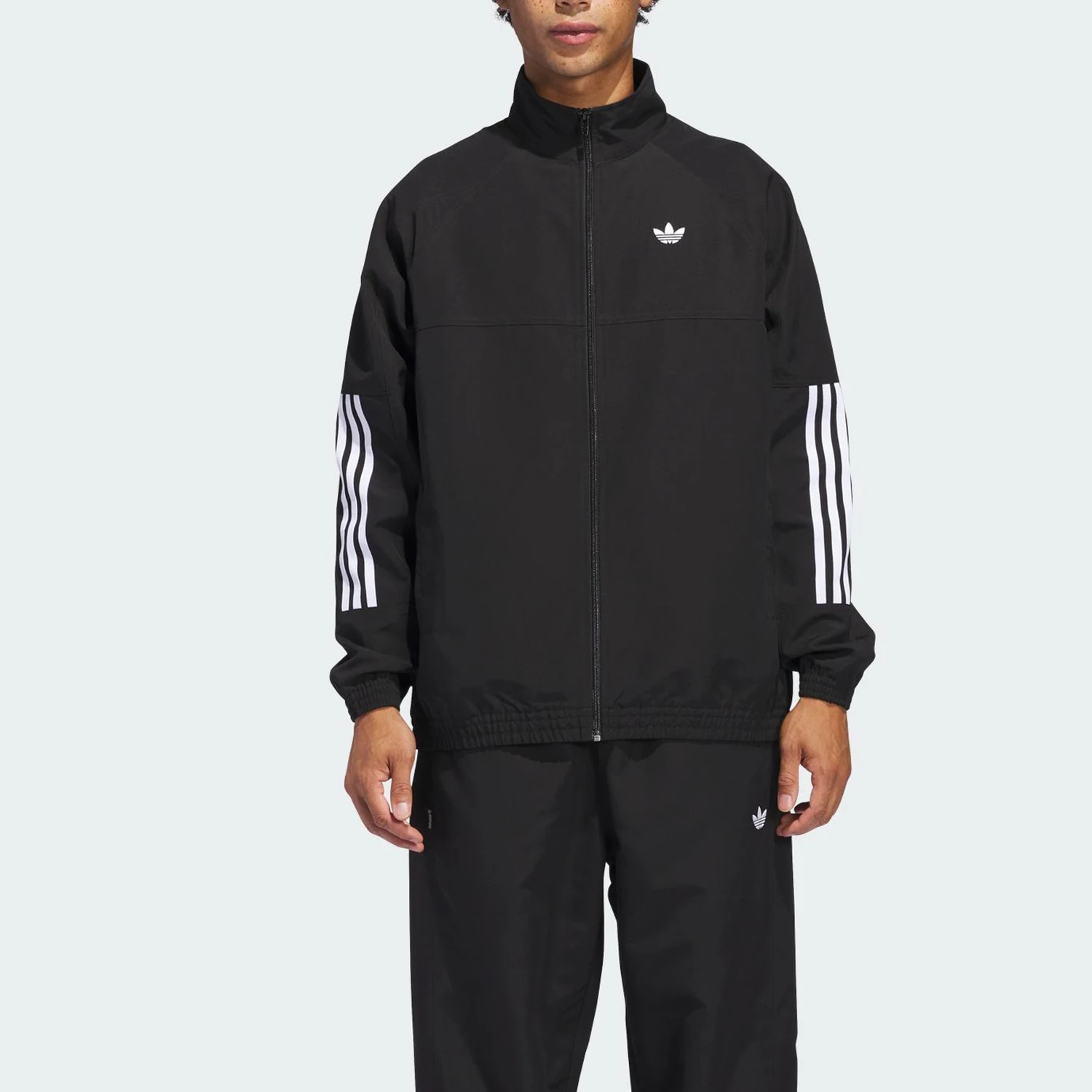 

Официальная мужская свободная классическая тканая куртка Adidas с воротником-стойкой JC5174