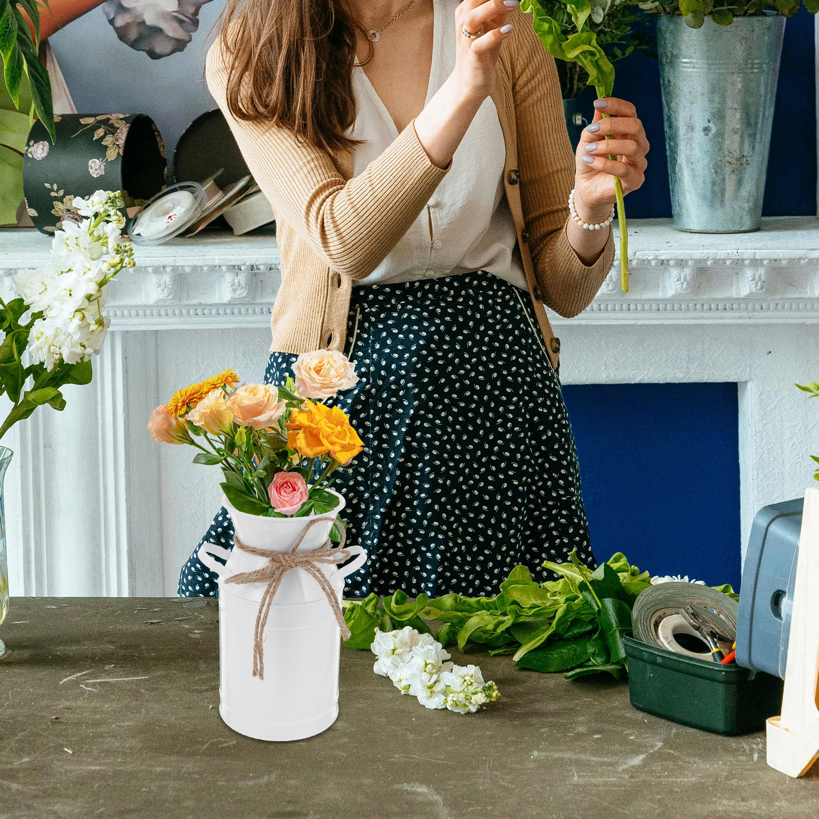 

Iron Flower Vase Bucket Retro Decorative Planters Wrought Iron Office Exhibitions Large Vase Centerpieces Dry Plants