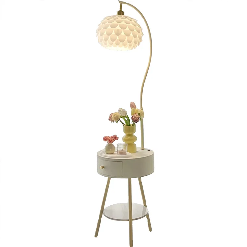 

Cream wind, bedroom, storage, floor lamp, bedside table, integrated lamp