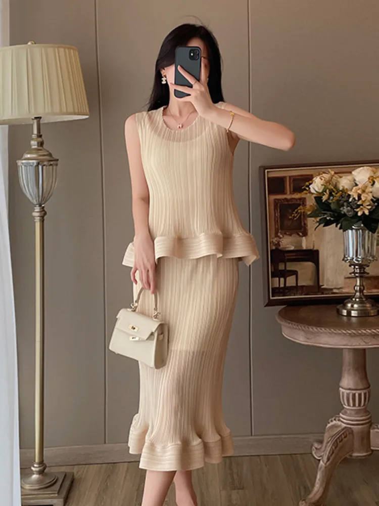 LANMREM 2024 Summer Pleated 2 Pieces Skirt Set For Women O-neck Sleeveless High Waist Designer Skirts Female Summer New 2YA884