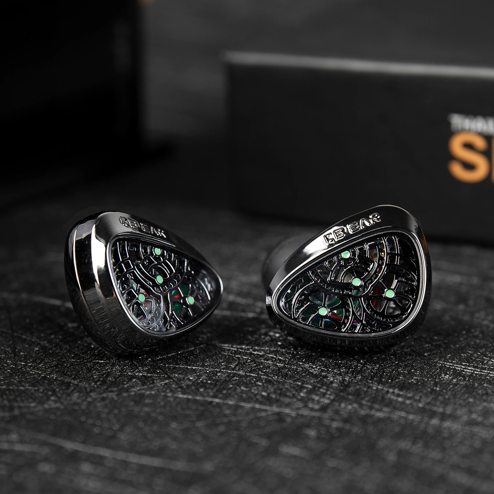 KBEAR Tourbillon-X ギアデザイン HiFi イヤホン 10mm デュアルチャンバー DD カーボンファイバーダイヤフラム 亜鉛合金剛性 IEM ヘッドホン