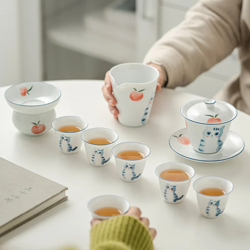 Hand Drawn Lucky Cat Kung Fu Tea Set Gaiwan Set Household Ceramic Cup Tea Making Tea Strainer Pitcher Set Tea Set Chinese