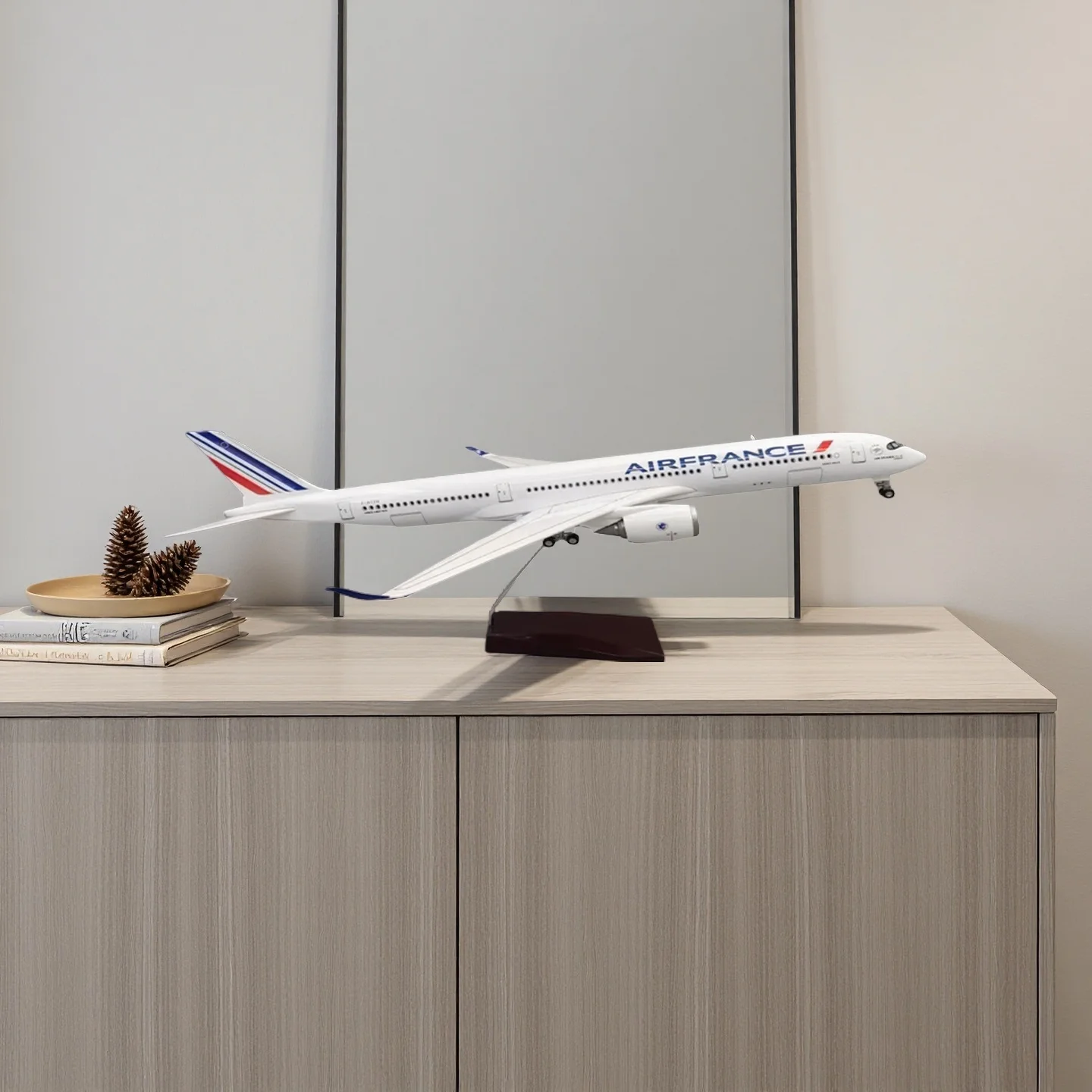 

A350-900 Air France Airlines 47CM 1:130 Scale Large Model AirplanePlane Models Diecast Airplanes with LED Light for Collection