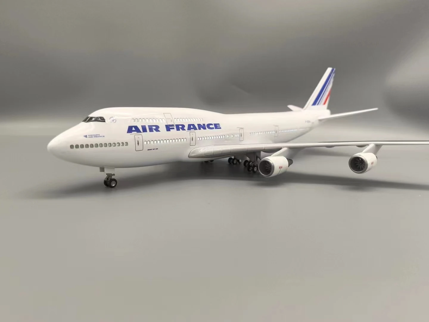 New Scale Large 47cm Model Airplane Air France Boeing 747 Plane Models Diecast Airplanes with LED Light for Collection or Gift