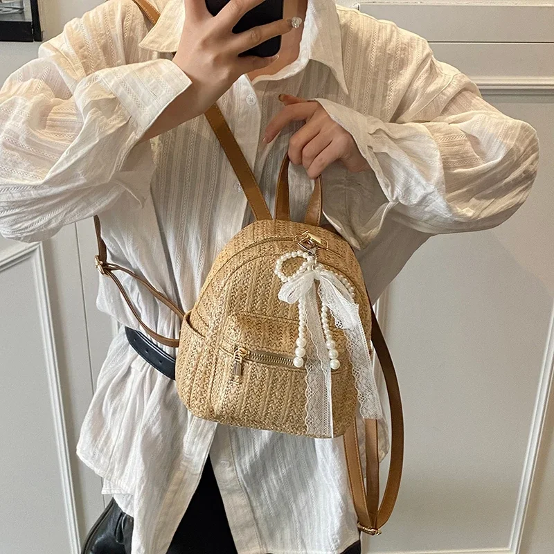 حقيبة ظهر صيفية جديدة منسوجة من القش 2025 حقيبة ظهر نسائية عصرية بسيطة ومتعددة الاستخدامات للعطلات غير رسمية صغيرة Mochilas Mujer #4