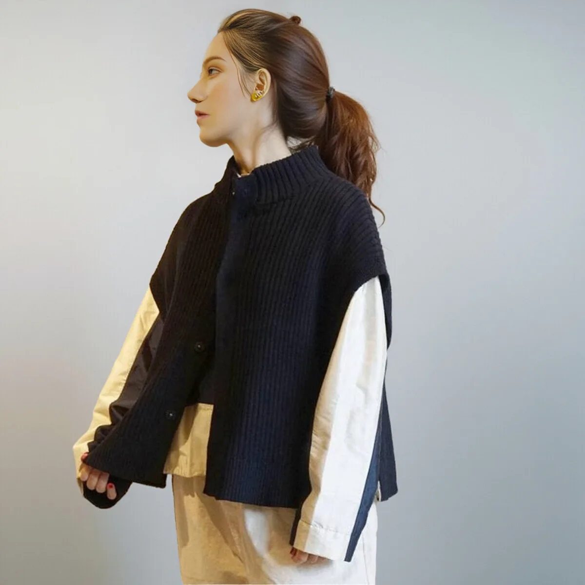 

Вязаный жилет в стиле ретро с высоким воротником, повседневный универсальный осенний женский жилет свободного кроя осени 2025 года из чистого хлопка