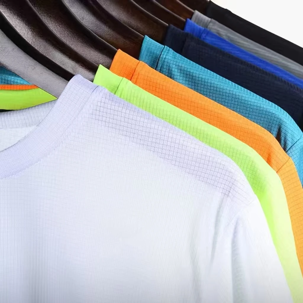 Men's Summer Black And White Solid Color Quick Drying Sports Short Sleeved Loose And Breathable Sports Running Trend