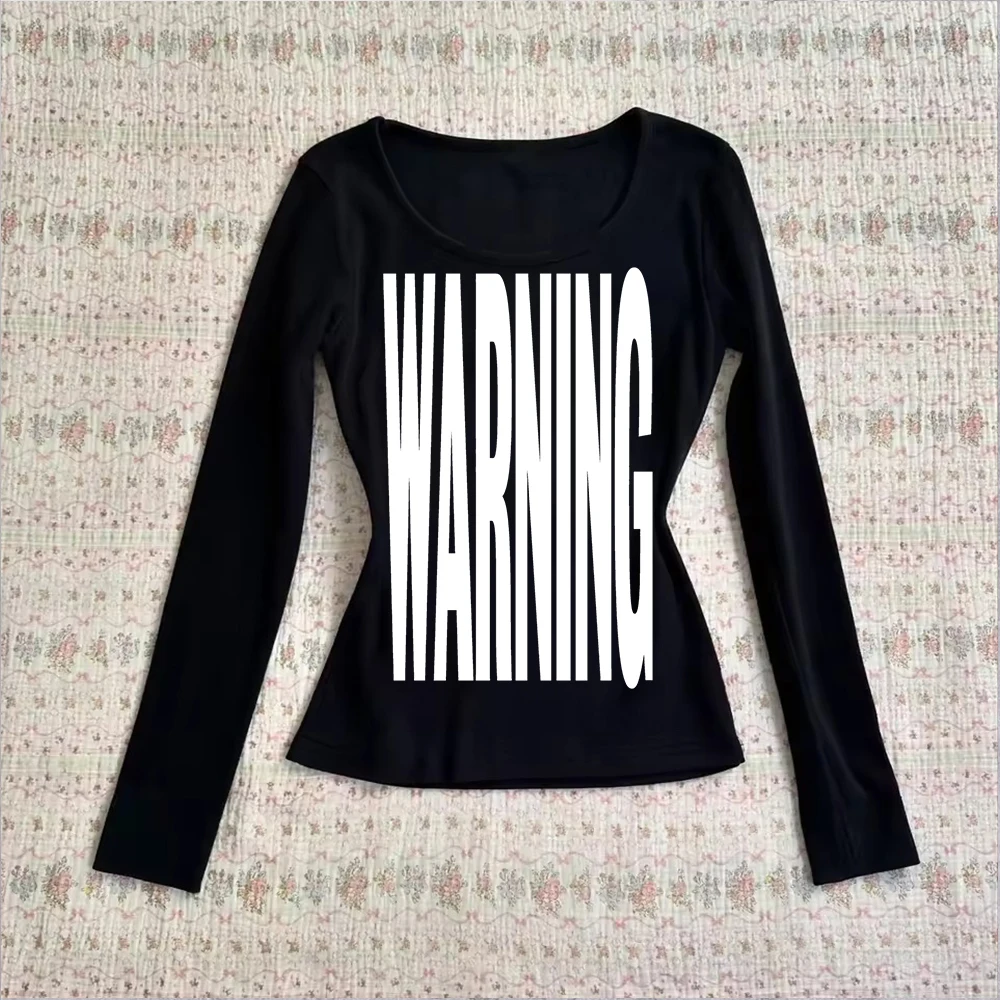 Top da donna T-shirt lunga con lettera gotica girocollo retrò rock grunge punk Y2K top versatile slim urbano casual Harajuku high street