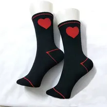 Chaussettes d'amour de Style coréen pour femmes, chaussettes mignonnes de Style collège en forme de cœur de pêche rouge, chaussettes en coton tendance, printemps et été