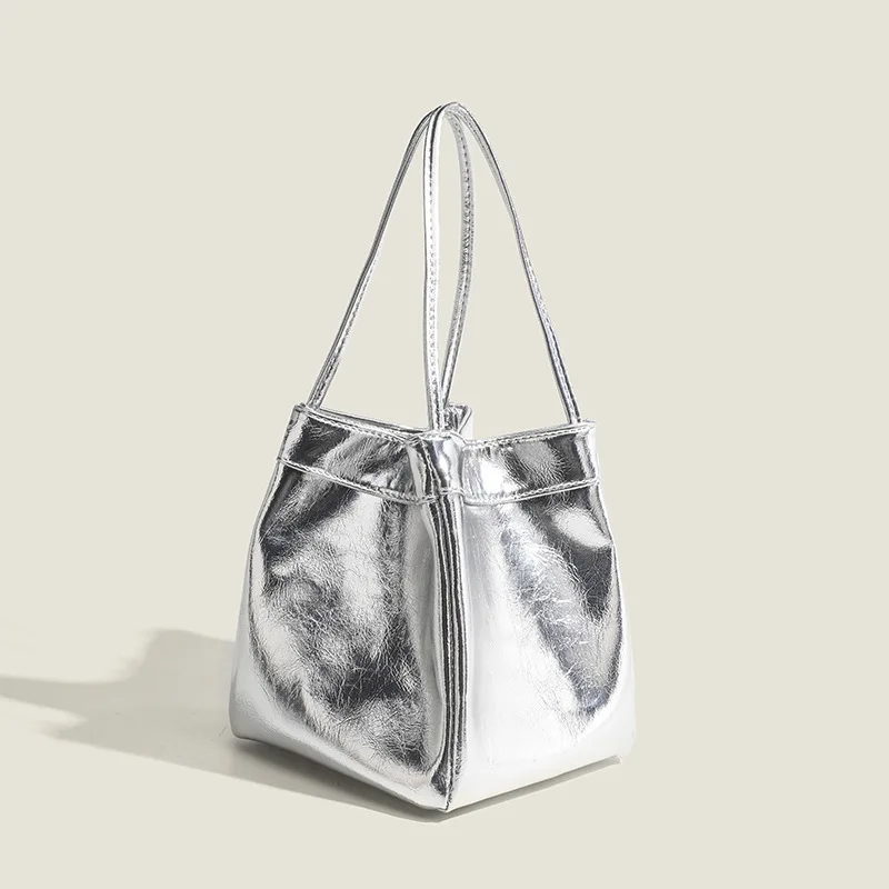 

New Fashion Mirror Surface Bucket Bag Versatile Shell Shine Dopamine Matching Handbag Stylish And Trendy Handbag Accessory