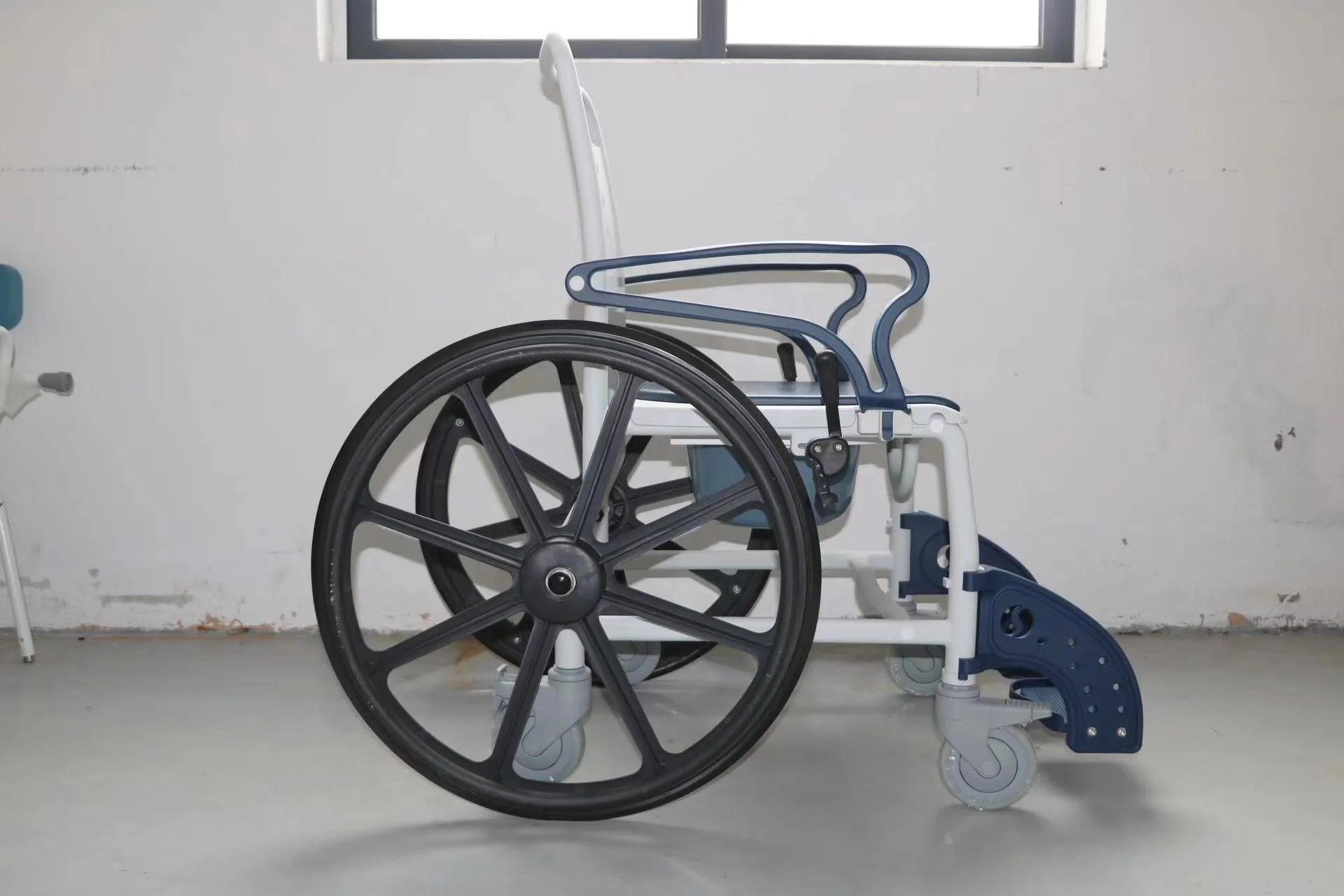 3 In 1 Patent Plastic Folding Backrest PU Seat Portable Commode Wheelchair For Elderly