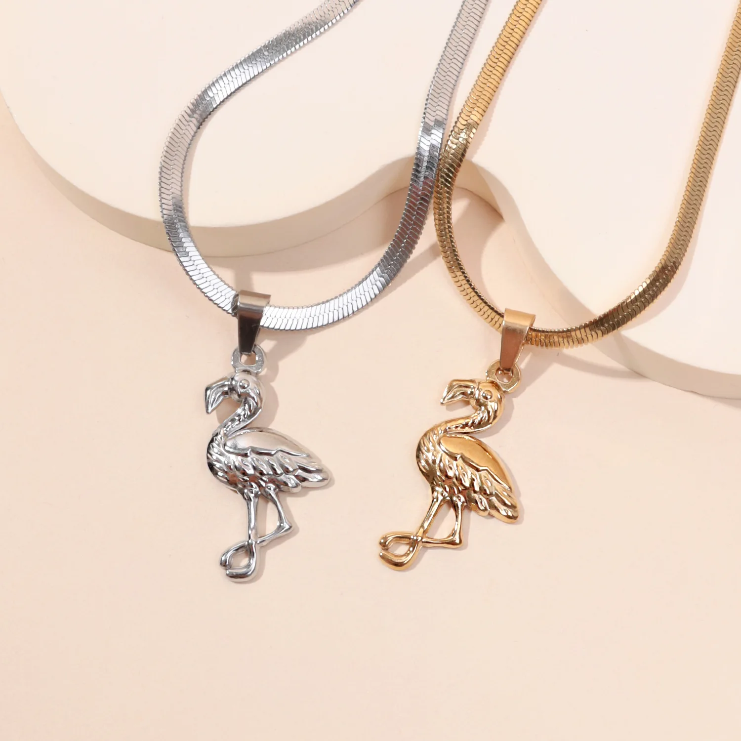 Classic Stainless Steel Flat Chain Necklaces Noble Flamingo Choker Pendant Necklace Best Gift Jewelry Accessories