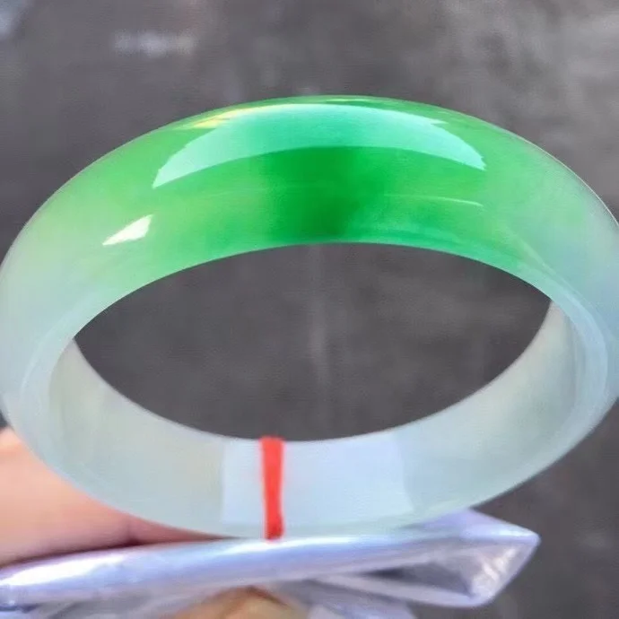 

Natural Myanmar Jade Bracelet Ice Thin Yang Green A Grade jadeite Bangle Quality Handring woman temperament gift FINE Jewelry