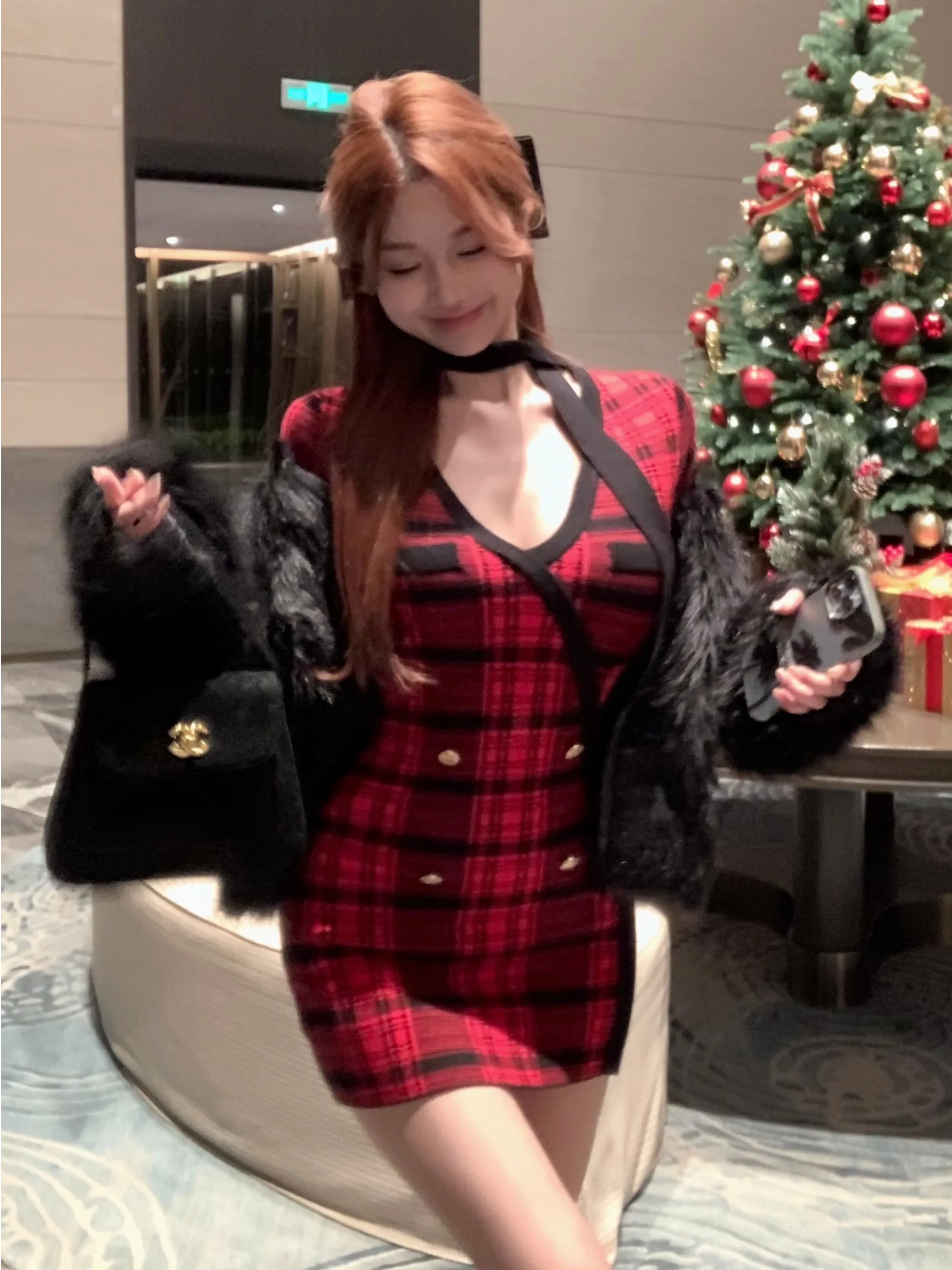 

Красное клетчатое платье с v-образным вырезом, женская облегающая сексуальная облегающая юбка, новогодняя аосфера, чувственная длинная свеч, мягкая высокая эла...