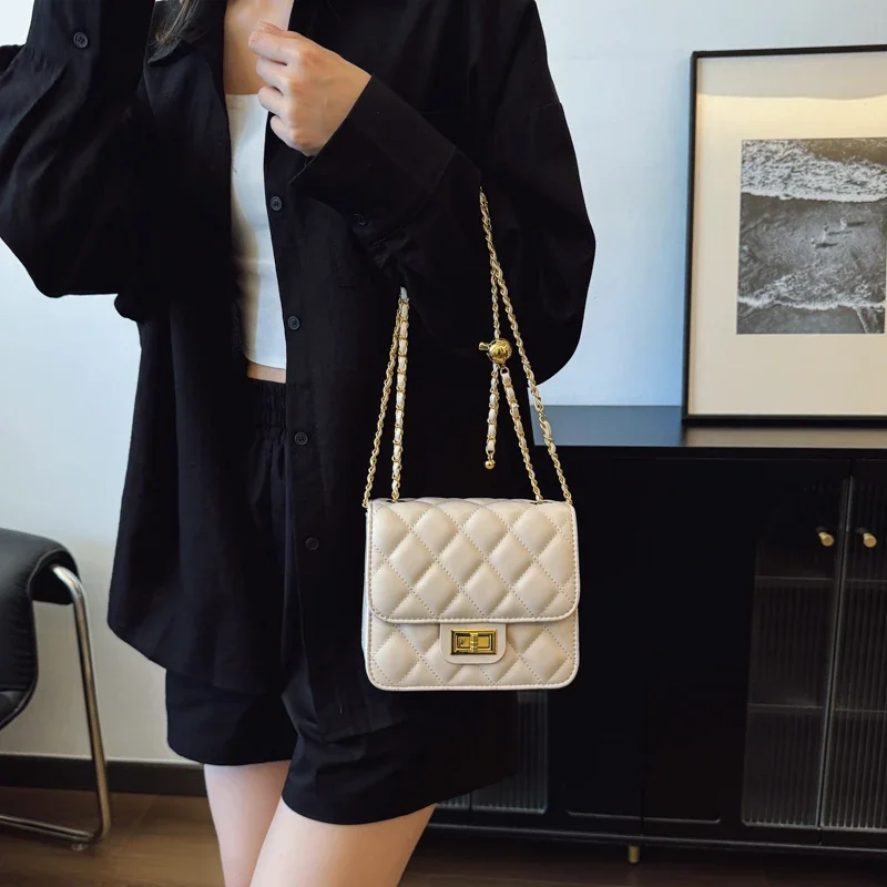 

Classic Leather Tote Bag Women Spacious Compartment Elegant Popular From Luxury Brand Famous Designer For Shopping