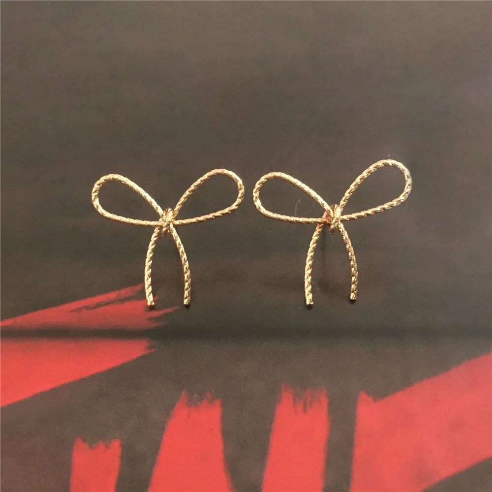 New Style Cute Thin Ribbon Stud Earrrings Gold Color Bow Knot Brass Earring for Office Women Girl Fashion