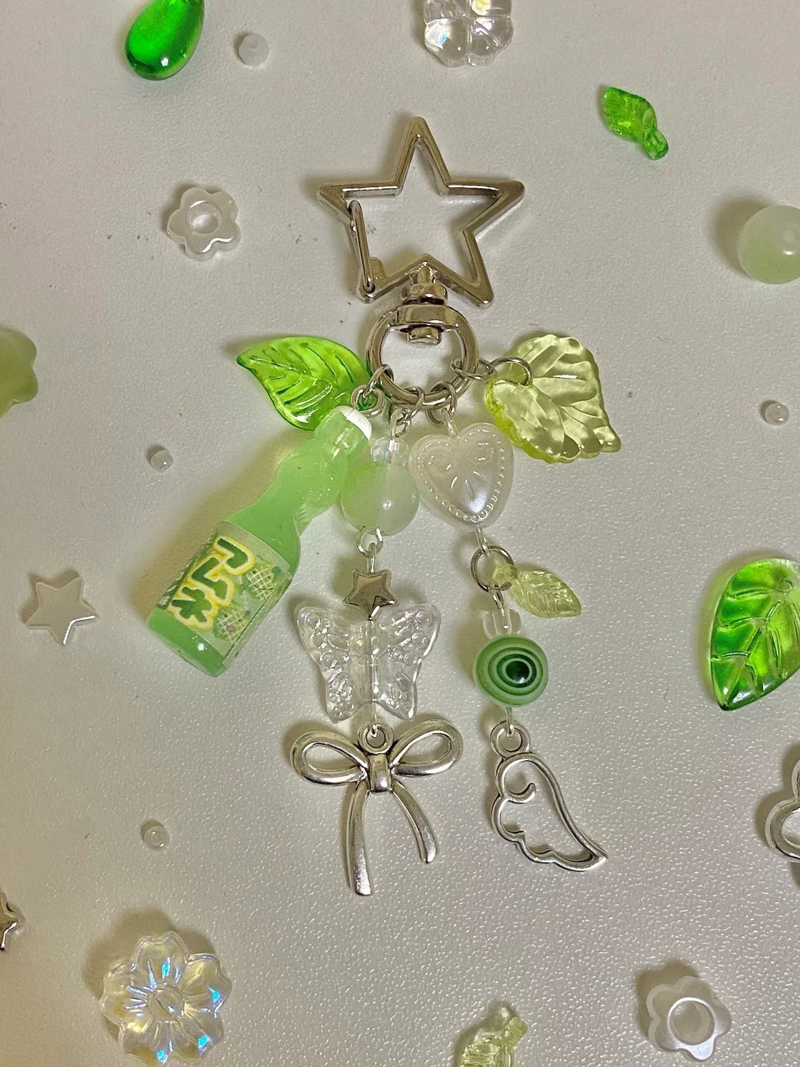 Llavero aesthetic y2k con cuentas verdes japonesas, melón, ramune, estrella de soda