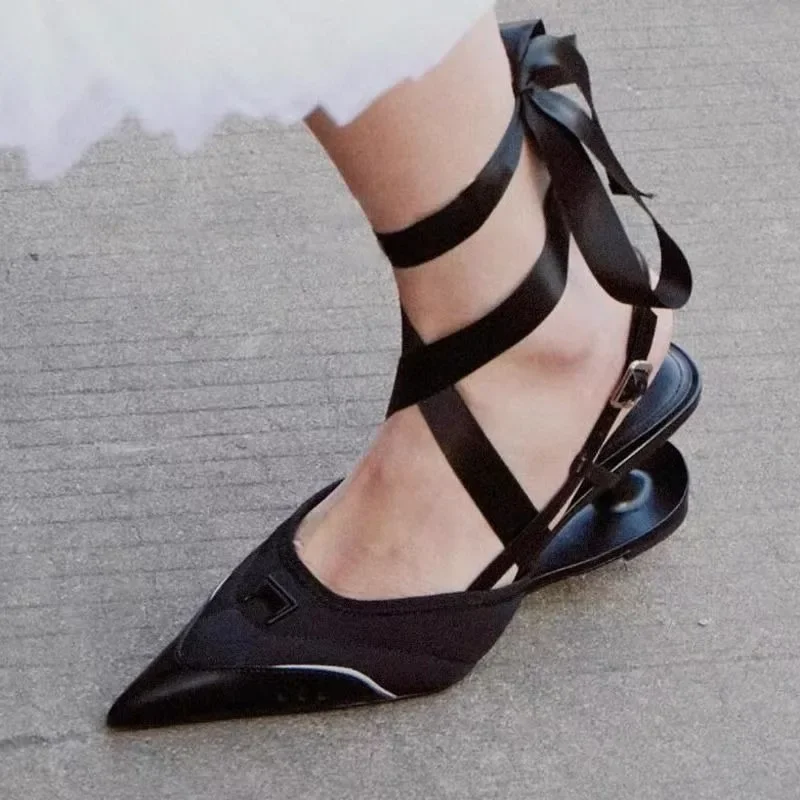

Женские босоножки на высоком каблуке с уникальным дизайном и нерегулярным каблуком в балетном стиле, новинка 2025, неглубокие остроконечные босоножки на высоком каблуке