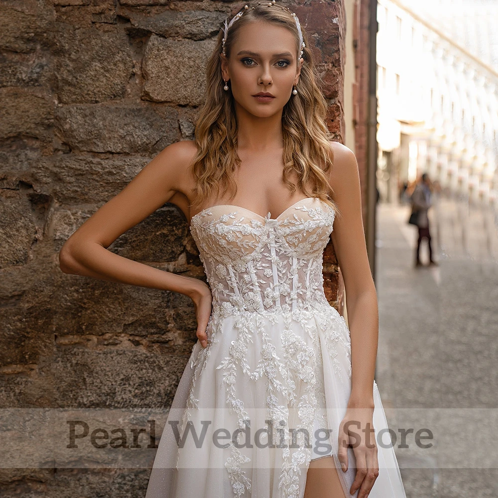 Klasyczny bez ramiączek Sweetheart Wedding aplikacja na sukienkę linia bez rękawów Sexy wysoki rozcięcie z boku piętro długość suknie ślubne Backless