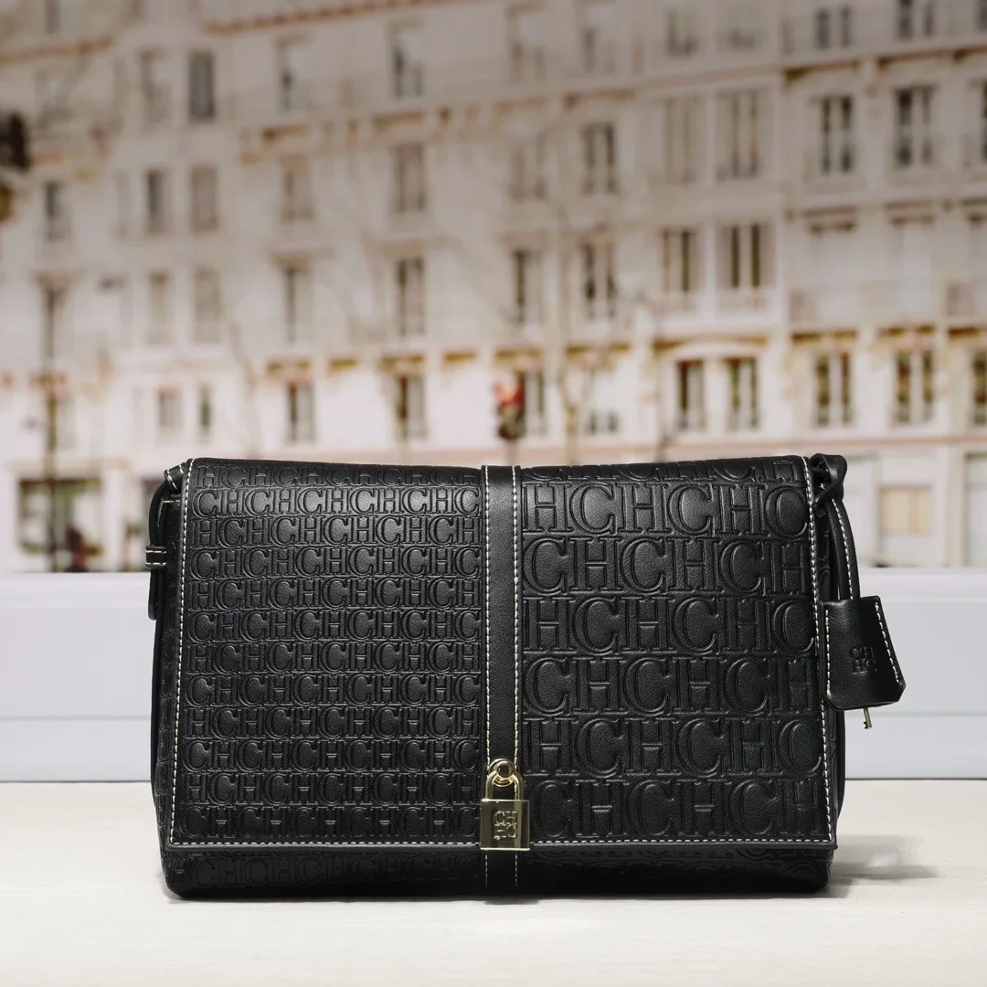 

2025 Fashionable Women's Crossbody Bag With Letter Logo And Best Luxury Vintage Flair For Paris Show