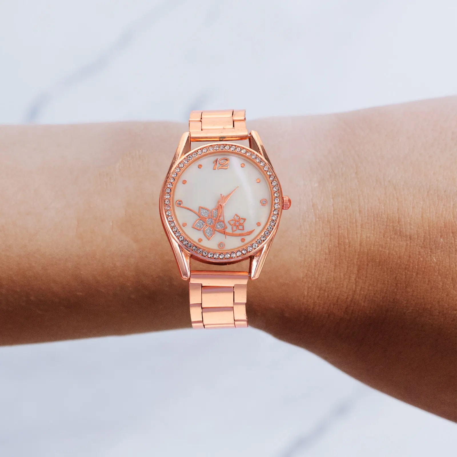 Flower Design Wrist Watch Alloy Strap Breathable Band Precise Quartz Movement Easy Read Daily for Students