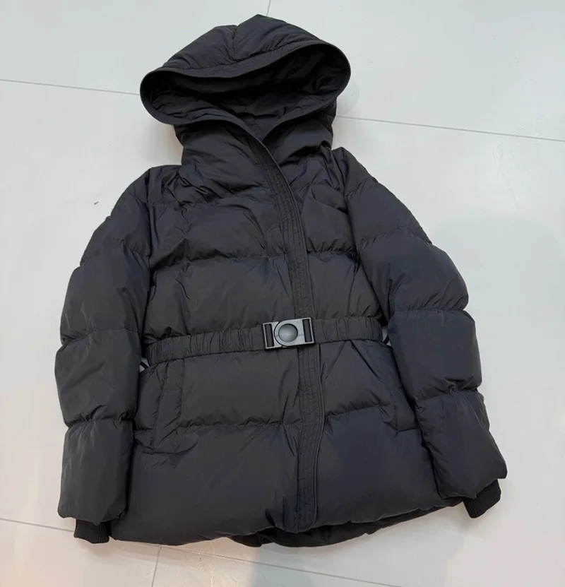 Schinteon Women White Down Jacket with Hood Solid Color Fashionable Autumn Winter Warm Outwear Parka Belt 2026 New Real Pictures