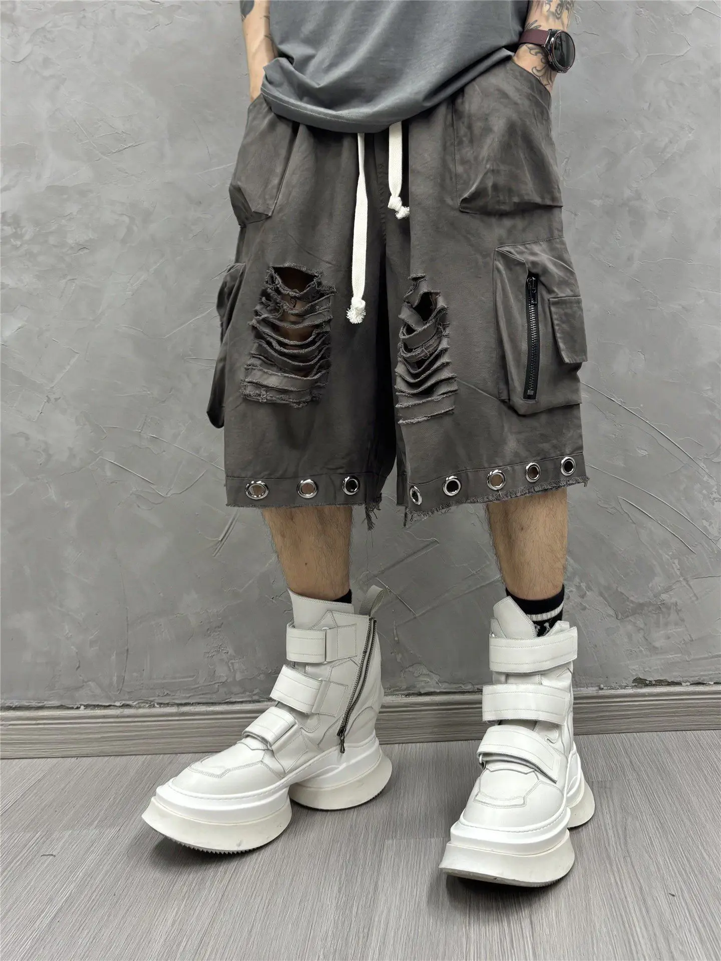 Summer Waste Soil Style Worn Looking Washed-out Ripped Cropped Pants Fashion Trend Loose Cargo Shorts All-Matching Bermuda