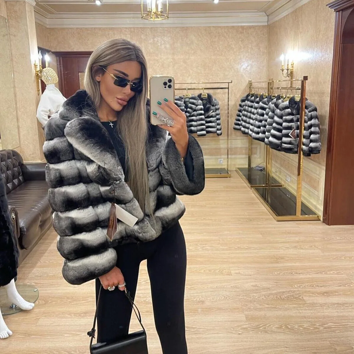 

Fashion Real Rex Rabbit Fur Jackets Short Women Winter Natural Chinchilla Fur Coat Warm High Street Fluffy Stand Collar Overcoat