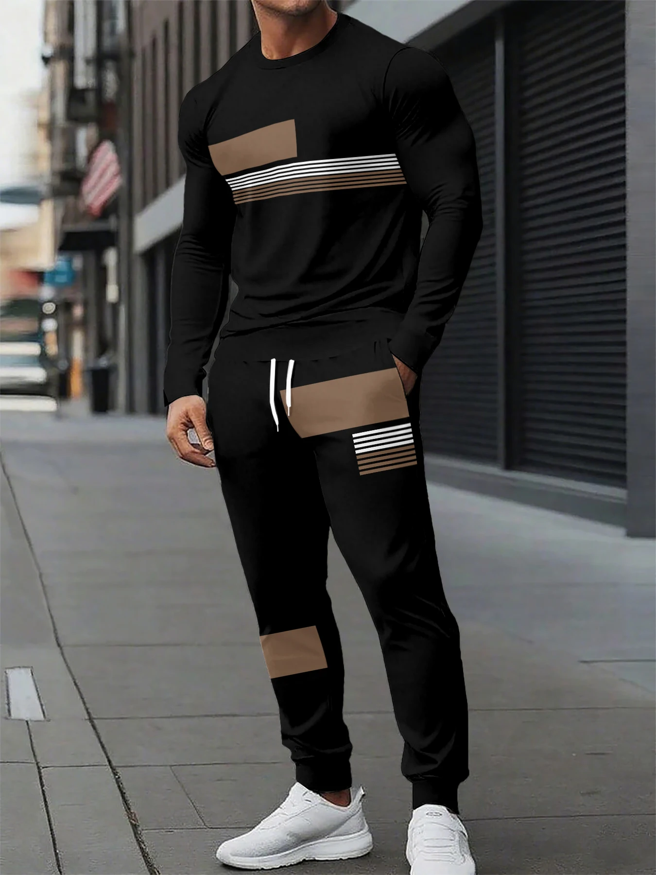 

Новая спортивная одежда, повседневный и уличный удобный дышащий и легкий мужской костюм в полоску с принтом.