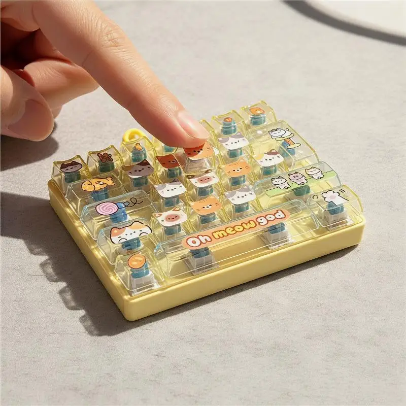 26 Keys Cute Mini Keyboard Fidget Keychain, Transparent Cat Dog Patterns Stress Relief Toy Ornament Bag Hanging