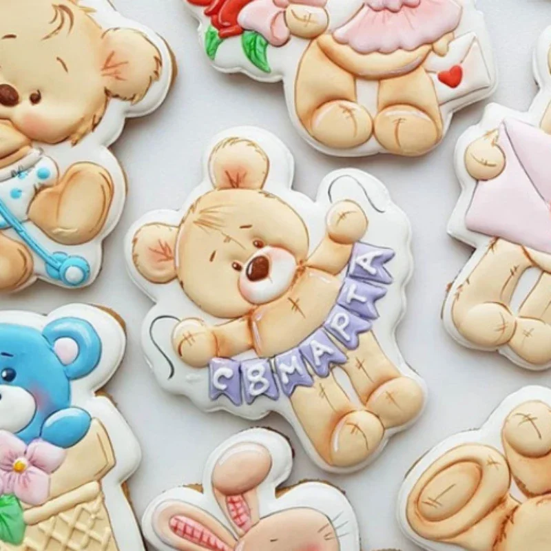 Cute Bear Cookie Cutters Embossing Cartoon Wedding Birthday Flower Fondant Biscuit Molds Cake Decorations Tools Baking Supplies