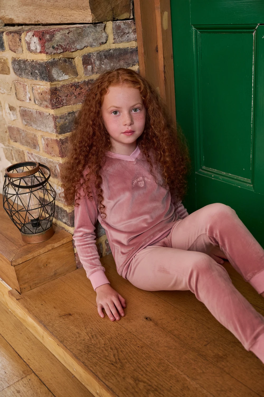 Рисунок 2 - AS 2025 велюровая одежда для отдыха