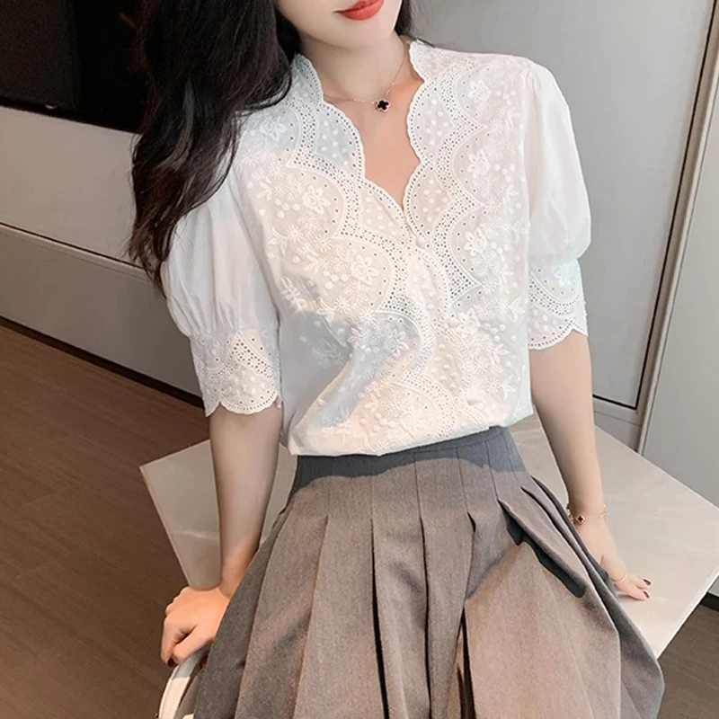 New White Women\'s Blouse 2024 Embroidery Lace Femme Shirt Summer Girls Tops Women Short Sleeve Linen Cotton Loose Clothes 13102