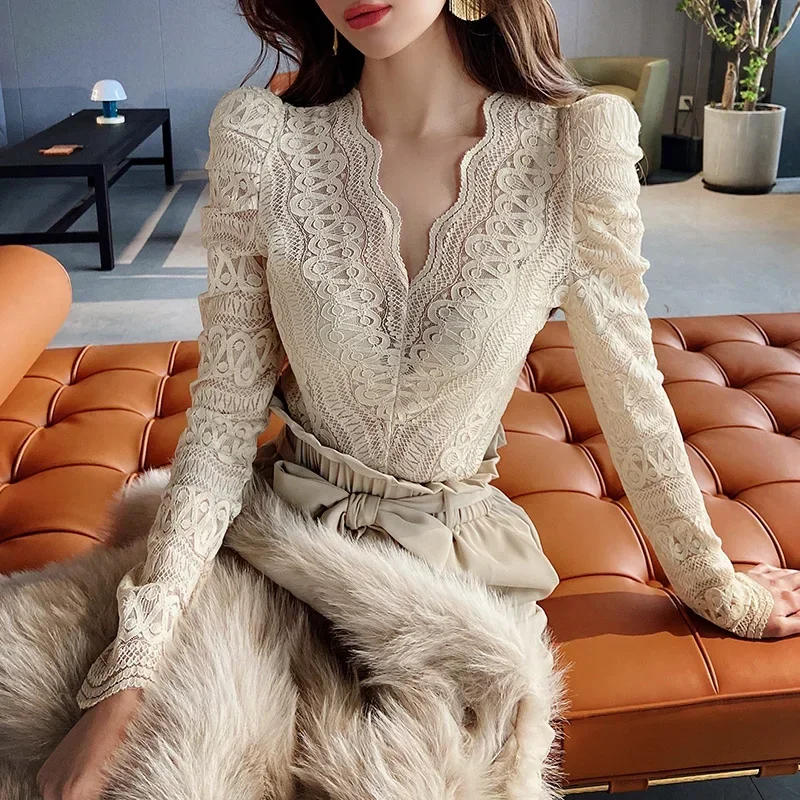  Casual V-Neck Lace Women Blouse Shirt Hollow Out Female Vintage Blouse Tops Puff Sleeve Ladies Blouses DF1ALA014