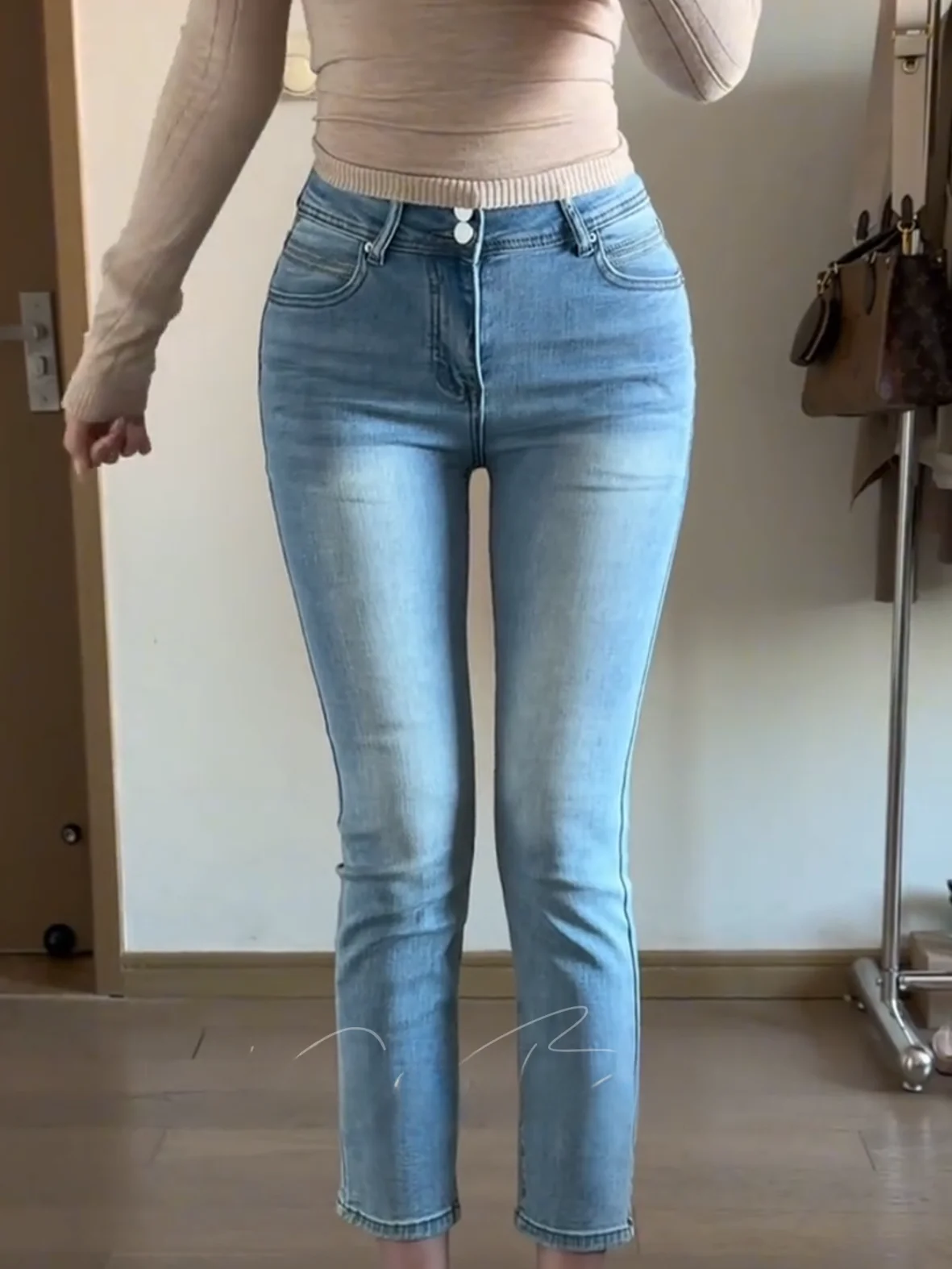 

Джинсы женские с высокой талией, прямые, облегающие, с высокой эластичностью, с двойной застежкой, с эффектом потертости, универсальные, модные, укороченные (9/10)