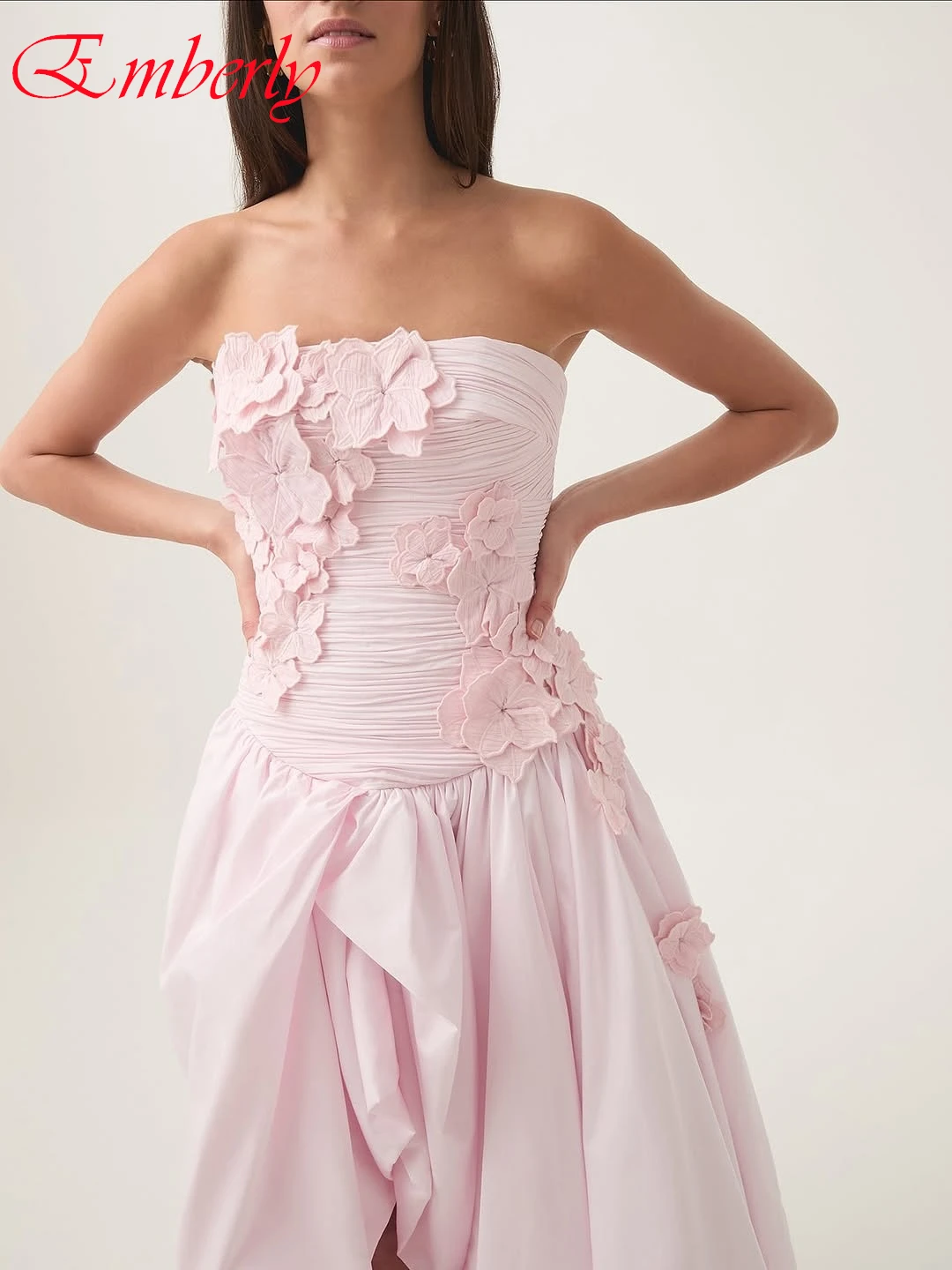 Customized A-Line Strapless Sleeveless Elegant Evening Dress Modern Delicate Bespoke Occasion Gowns High Quality Celebrity Gowns