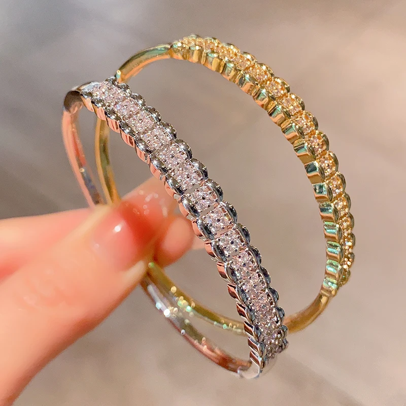 Modischer Zirkon-Armreif mit Volldiamantbesatz, Luxuriöses Damenarmband, Großhandel Schmuck