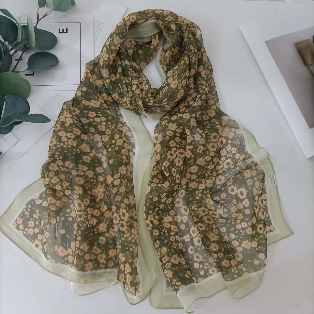 Piccolo fiore pieno di stelle stampa donna elegante Chiffon Georgette Bandana sciarpa estate spiaggia protezione solare sottile scialle Hijab