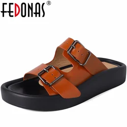 FEDONAS platformowe kapcie damskie sandały letnie płaskie buty ze skóry naturalnej klamry rekreacyjne casualowa wygodna buty kobieta New Arrival