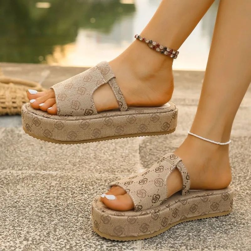 Новые женские тапочки, летние модные сандалии на платформе, однотонные тапочки на толстой подошве, вечерние женские пляжные сандалии, женские шлепанцы