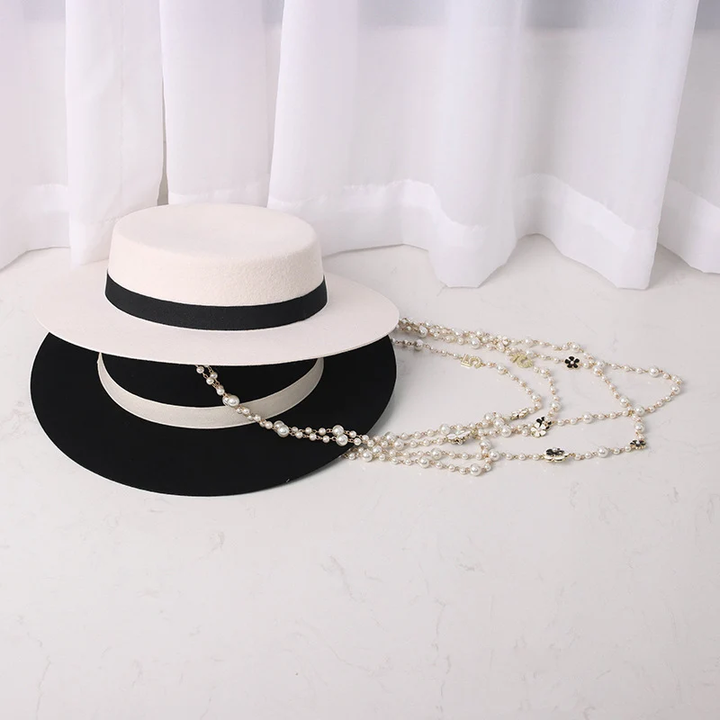 Designer Custom Winter Shallow Top Wool Felt Fedora Hat For Women Men Chain Decoration Top Hat Fashion Catwalk Caps High Quality