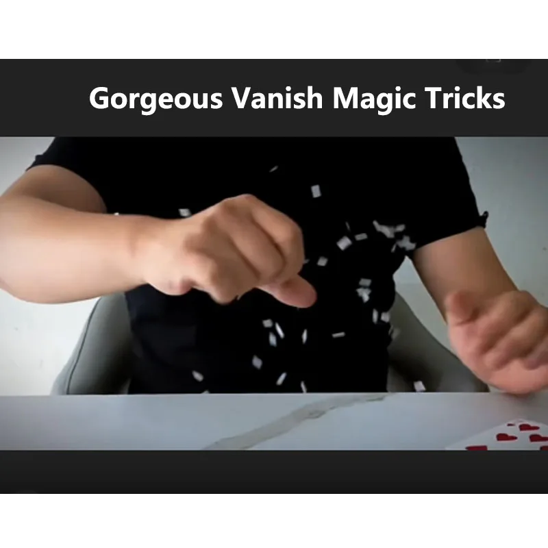 

Великолепные исчезающие магические трюки Игральная карта исчезает снежинки Появляется сменная карта Магия Крупным планом Уличные иллюзии