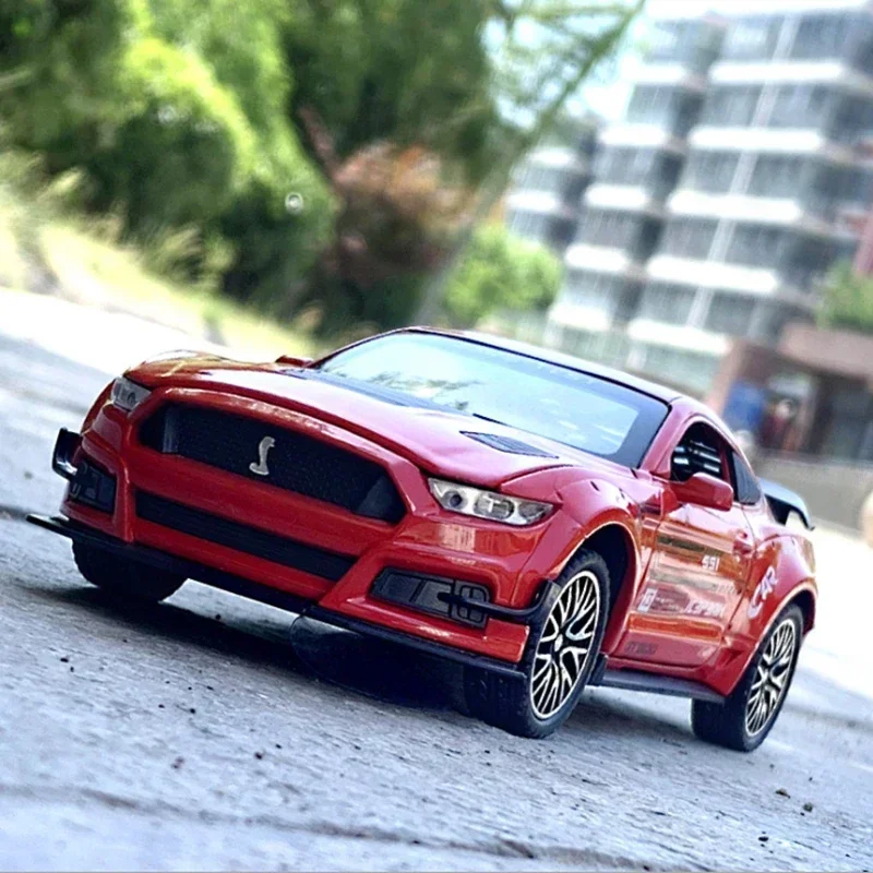 Модель спортивного автомобиля Ford Mustang Shelby GT500 в масштабе 1:32, модель литая и игрушечного автомобиля, модель металлического автомобиля, имитация коллекции, подарок для детей