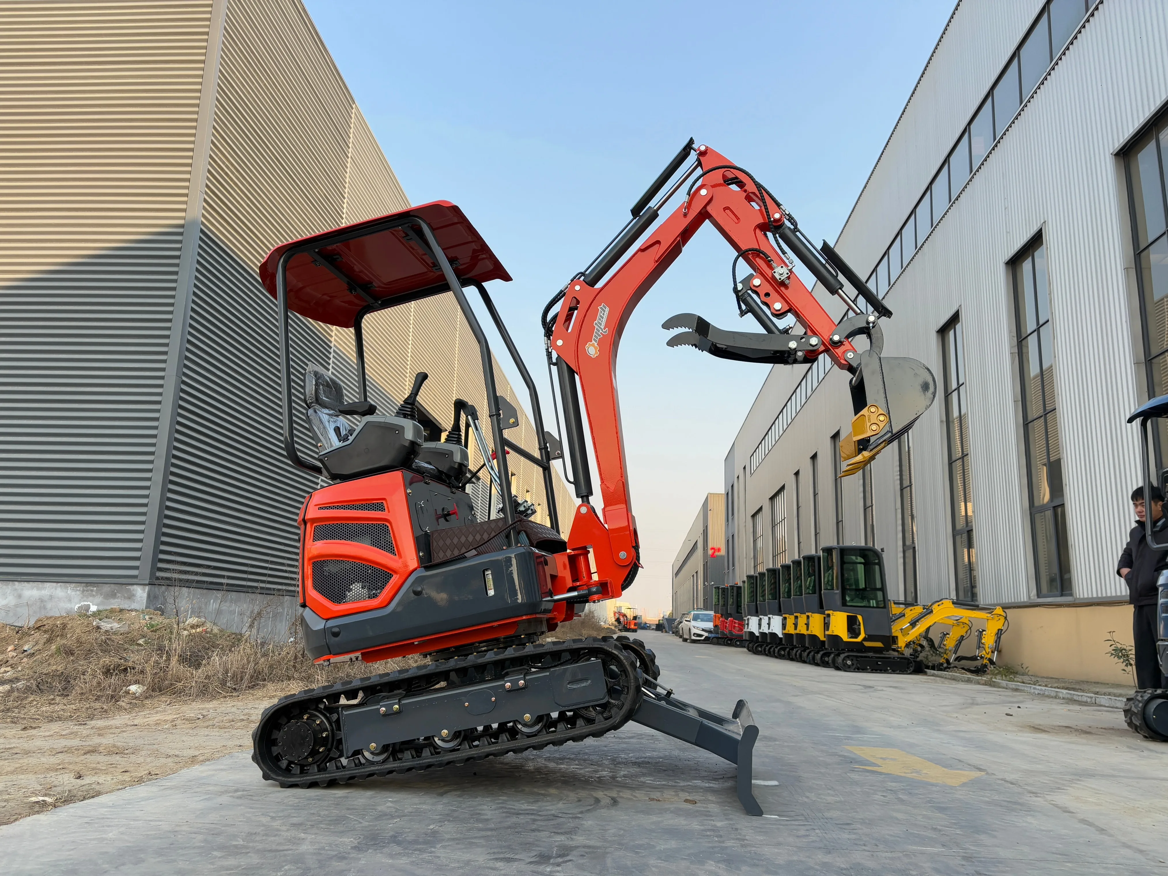 customized EPA & CE Certified Euro 5 Excavator OMI-18Pro, with Swing Arm Telescopic Crawler, Factory Supply Free Shippin