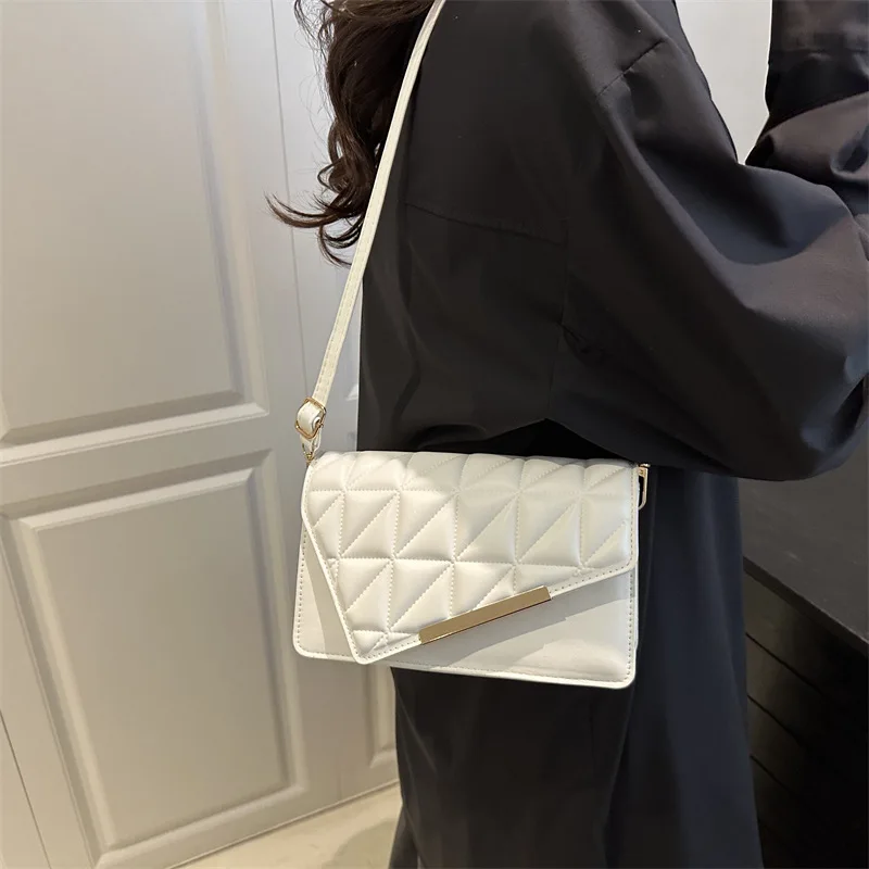 

Стеганая квадратная сумка 2024, винтажная женская сумка с верхней ручкой, ретро-сумка через плечо, модная сумка через плечо, шикарная сумка «день-ночь»