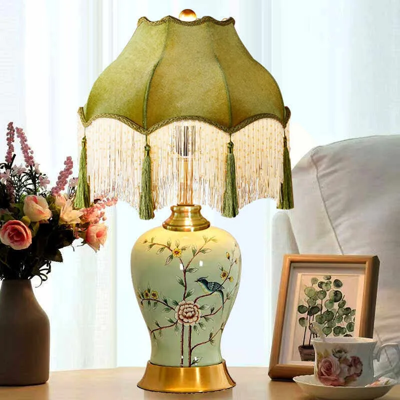 European ceramic table lamp high-end luxury retro warm American study lamp living room bedroom fringed French bedside lamp