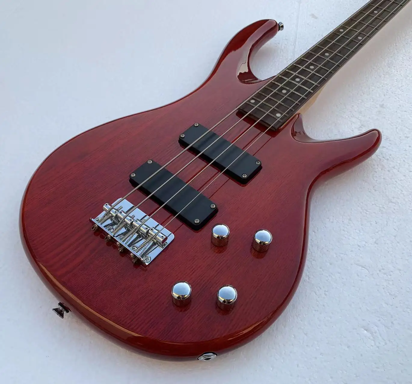 Guitarra eléctrica de bajo con cuerpo de madera de Fresno, 4 cuerdas, personalizadas, de buena calidad, con artículos duros originales, descuento en Stock, envío gratis